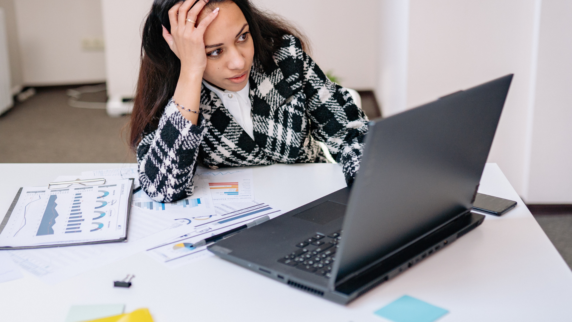 How Fault Is Determined in a University Boulevard Truck Crash