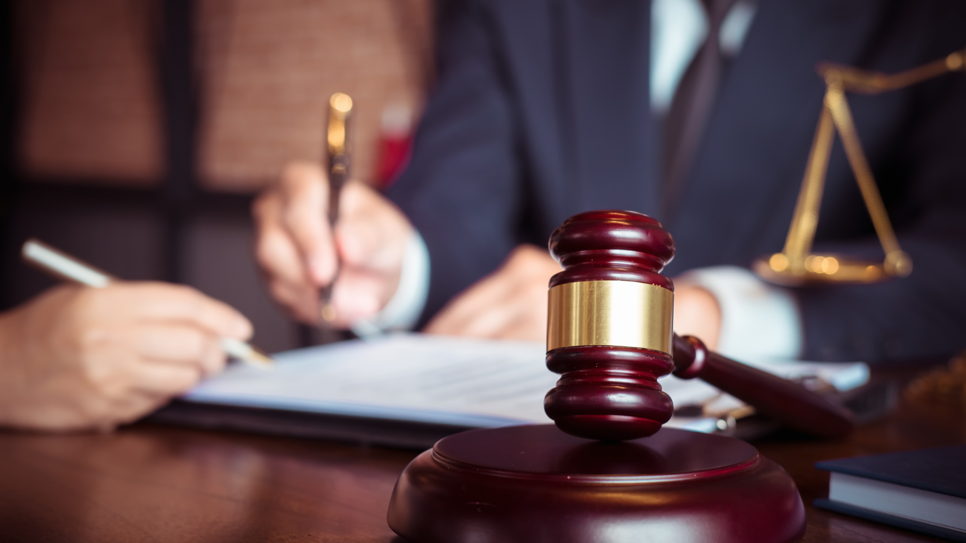 Contact an Experienced 18-Wheeler Crash Lawyer in Rankin County Today